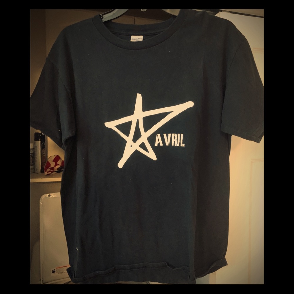 Women’s Large Avril Lavigne Throwback T Shirt